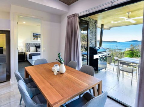 Hidden Cove 17, Hamilton Island - - Free Buggy Included - Holiday Great Ocean Road 2