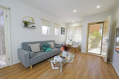 Hidden Gem 1-Bedder In Box Hill Prime Location - Holiday Great Ocean Road 1
