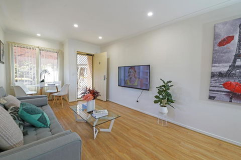 Hidden Gem 1-Bedder In Box Hill Prime Location - Holiday Great Ocean Road 2