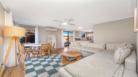 Hidden Gem - Ettalong Beach - Holiday Great Ocean Road 0
