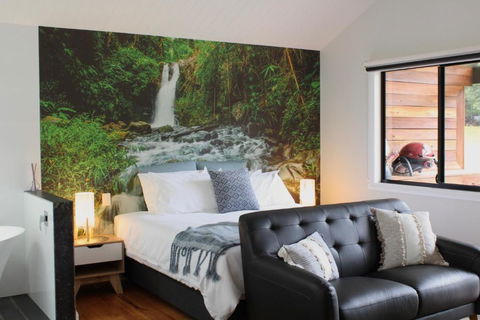 Hideaway Falls - Bunya Cottage - Holiday Great Ocean Road 2