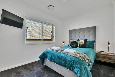 Hideaway On Curran - Modern & Comfy Retreat In CBD Firepit - Holiday Great Ocean Road 2