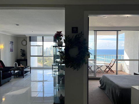 High Level Spacious Ocean View Apt At Surfers - Holiday Great Ocean Road 1