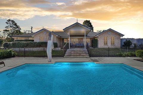 HighGrove Lodge, Luxury Hunter Valley House With Views, Solar-heated Pool, Space - Holiday Great Ocean Road 2