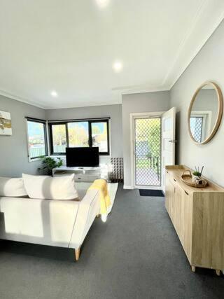Highlands Retreat - Cosy, Modern & Central - Holiday Great Ocean Road 0
