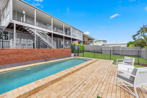 Hillcrest House - A Poolside Retreat On The Coast - Holiday Great Ocean Road 0