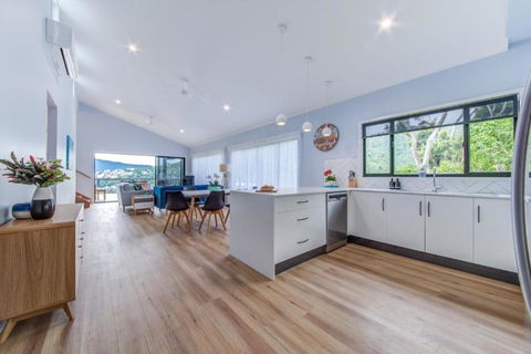 Hillside Haven - Airlie Beach - Holiday Great Ocean Road 0