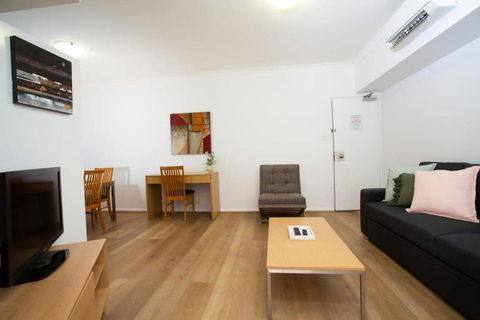 Holiday Apartment With Pool And WiFi - Holiday Great Ocean Road 2