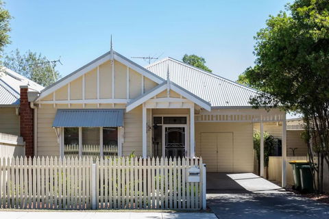 Healesville Cottage - Holiday Great Ocean Road 0