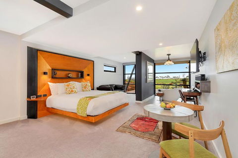 Hotel California Road At Inkwell Wines - Holiday Great Ocean Road 2