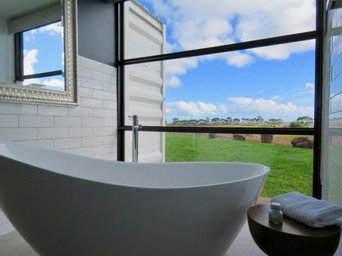 Hotel California Road At Inkwell Wines - Holiday Great Ocean Road 1