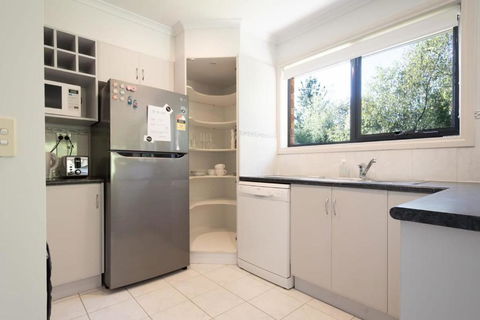 Homely Unit Located Near The City With Parking And Wifi - Holiday Great Ocean Road 3