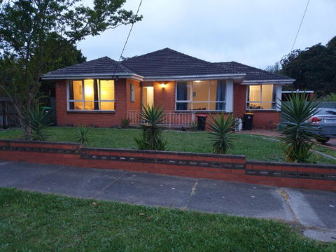 Homestay Near Dandenong Plaza - Holiday Great Ocean Road 0