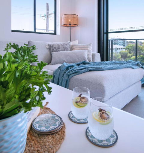HOT Brand New 3 Ensuite Apartment, Redcliffe, Brisbane - Holiday Great Ocean Road 1