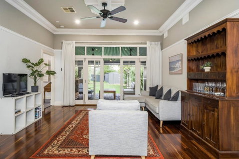 Incredible 3-Bed Renovated Home With Huge Garden - Holiday Great Ocean Road 0