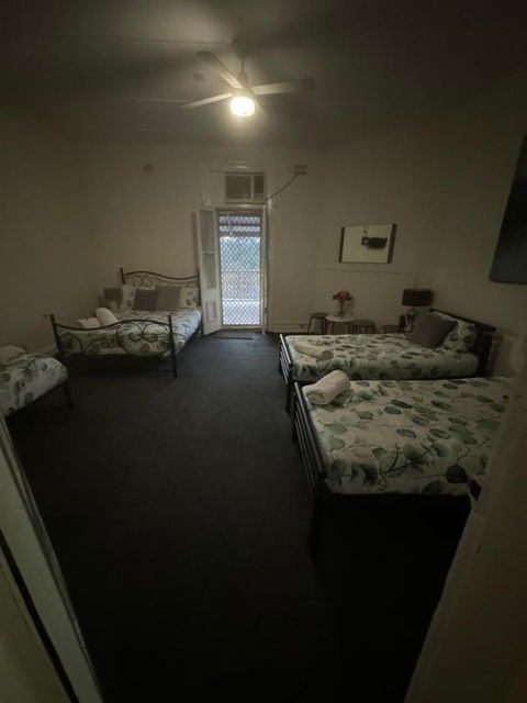 Hotel Koorawatha - Holiday Great Ocean Road 1