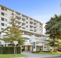 Adina Serviced Apartments Canberra Dickson - Holiday Great Ocean Road