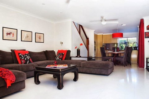 Akai Hana - Holiday Great Ocean Road 2