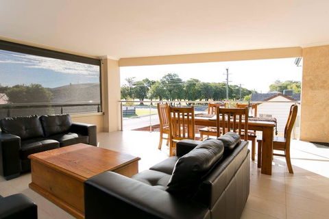 Alcedonia Retreat - Holiday Great Ocean Road 1