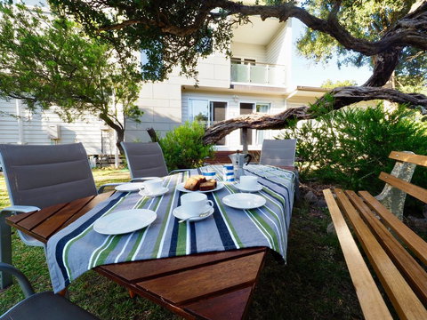 Alice's Palace, 2-minute Walk To Lifeguard Patrolled Surf Beach - Holiday Great Ocean Road 2