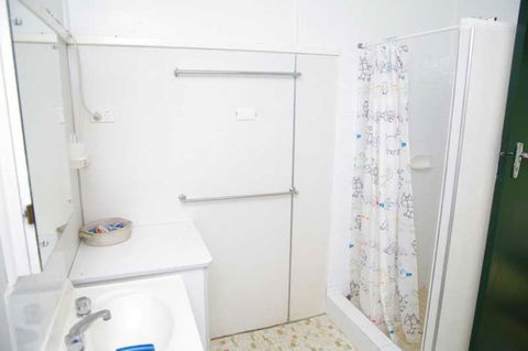Almare, 7 Gowing Street - Holiday Great Ocean Road 3