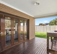 Alyxia Escape 15 - Holiday Great Ocean Road