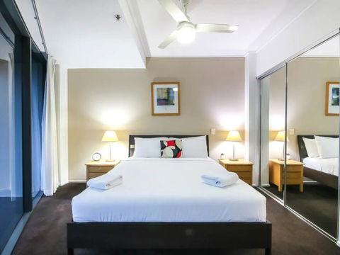 Amazing Brisbane CBD 2 Bedroom Apartment With River Views - Holiday Great Ocean Road 2