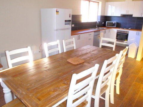 Andorra 1 - Holiday Great Ocean Road 0