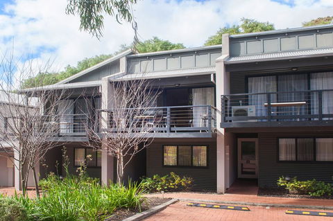 Apartment 115 - Located On The Main Street - Holiday Great Ocean Road 2