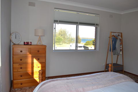 Apartment With Sweeping View Of The Bay, 2 Bedrooms, Sleeps 5 - Holiday Great Ocean Road 2