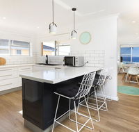 Aqua Palm with Sweeping One Mile Views