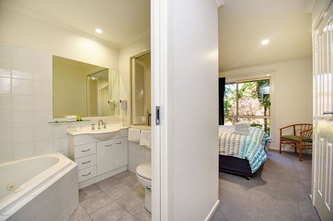 Aqualuna Beach Resort - Unit 25 - Holiday Great Ocean Road 1