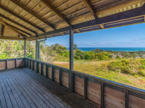Aqualuna- Excellent Surfing Beaches. - Holiday Great Ocean Road 1