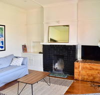 Artistic Apartment in Sunny Elwood near St Kilda - Holiday Great Ocean Road