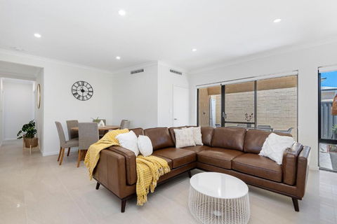 Luxury Urban Retreat - Holiday Great Ocean Road 2