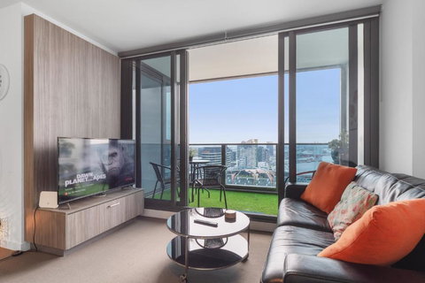 Marvel Stadium Views In Melbourne CBD - Holiday Great Ocean Road 1