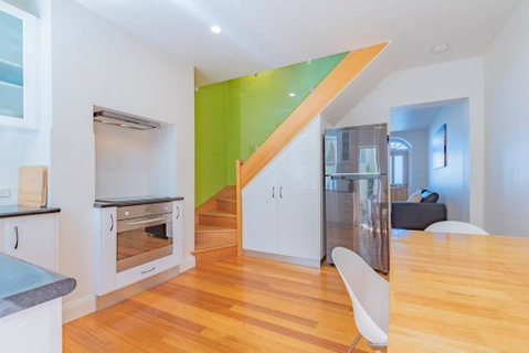 MELVINGTON BOUTIQUE APARTMENT IN HOBART CBD O - Holiday Great Ocean Road 2