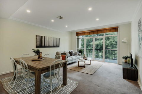 Modern Apartment In The Heart Of Canberra - Holiday Great Ocean Road 0