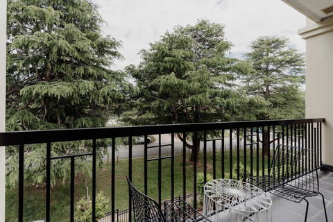 Modern Apartment In The Heart Of Canberra - Holiday Great Ocean Road 1