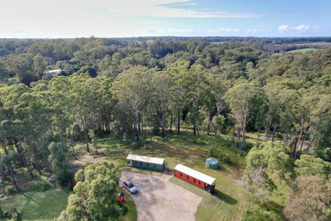 Nambucca Valley Train Carriages - Holiday Great Ocean Road 3