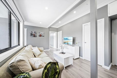New 2 Bedroom House 500m To Mall With Free Parking - Holiday Great Ocean Road 1