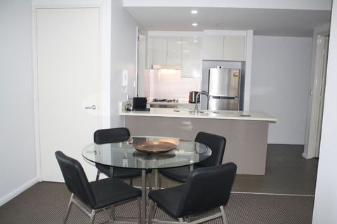 North Sydney Wyndel Apartments-MIL1005 - Holiday Great Ocean Road 2