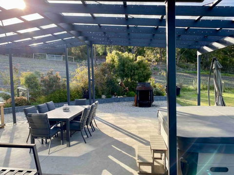 Ocean Views, Spacious & Private, Hot Hub - Holiday Great Ocean Road 2