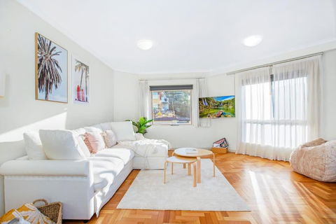 Perfect Manly Retreat, In The Heart Of Manly, Family & Couple Friendly Apartment With CAR SPOT - Holiday Great Ocean Road 0