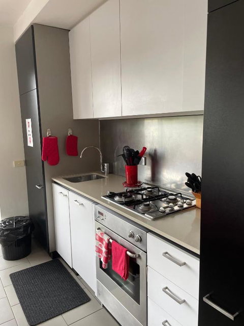 Radiance - Chic Fitzroy Street Apartment - Holiday Great Ocean Road 2