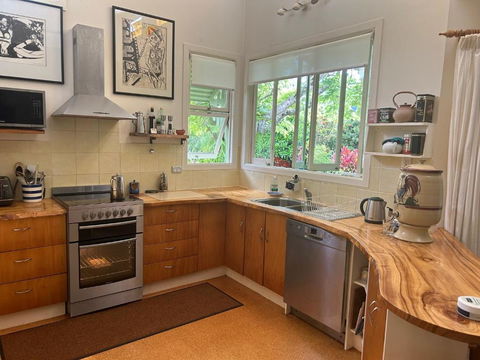 Pottsville Beach House - Holiday Great Ocean Road 1