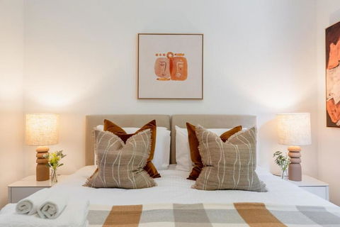 Prahran Timeless & Modern Haven, With Parking - Holiday Great Ocean Road 3
