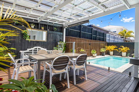 Premium 4-Bed Coastal Escape With BBQ And Pool - Holiday Great Ocean Road 0