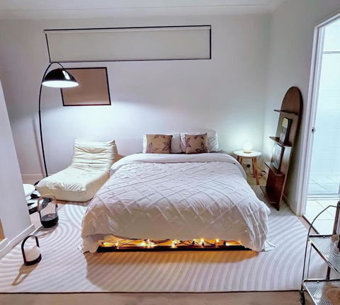 Private Room With Balcony - Holiday Great Ocean Road 1