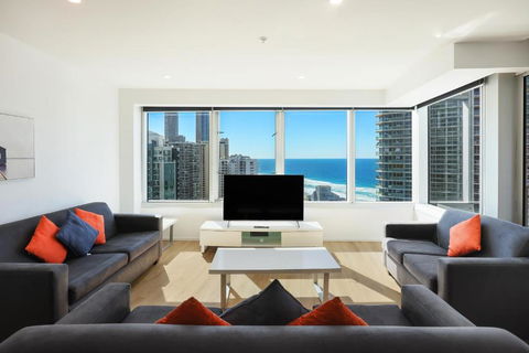 Q Tower Amazing Ocean Views 22nd Level Heated Pools Sleeps 6 - Optimise BNB - Holiday Great Ocean Road 0